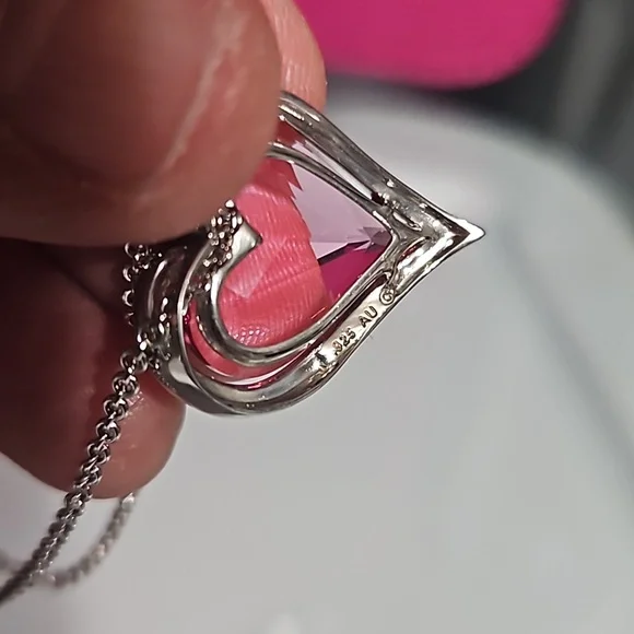 MICHAEL KORS NWT crossbody and Silver heart necklace bundle - Picture 4 of 8